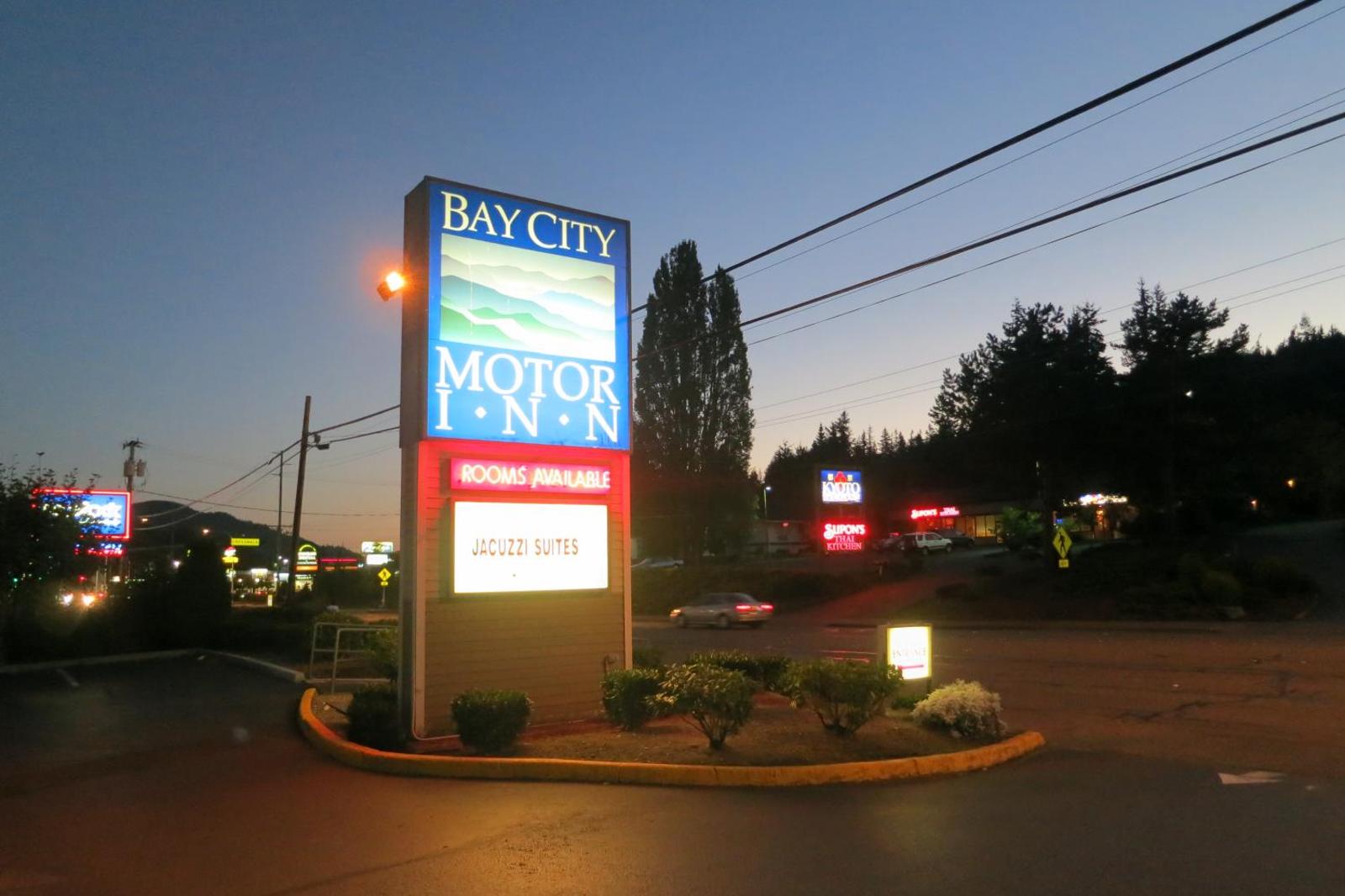 Bay City Motor Inn