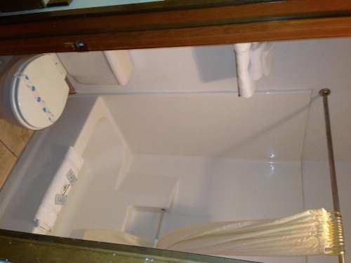 Bay City Motor Inn image 18