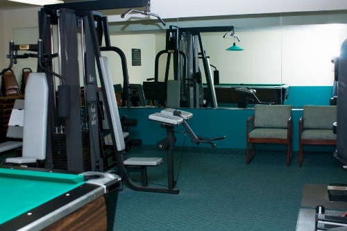 Bay City Motor Inn image 19